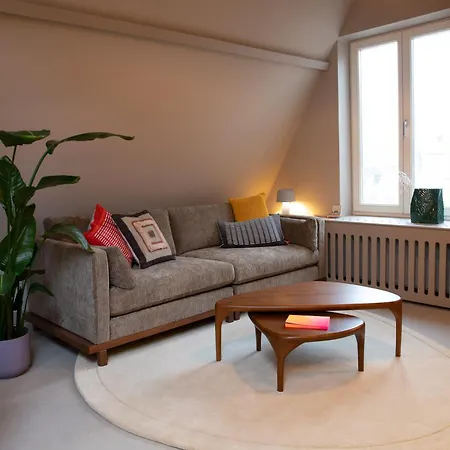 Appartement The Painters Loft Sleeping Among The Art Haarlem