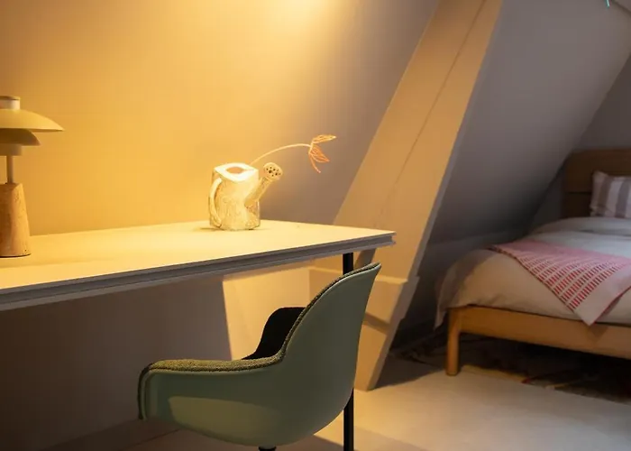 דירה The Painters Loft Sleeping Among The Art *